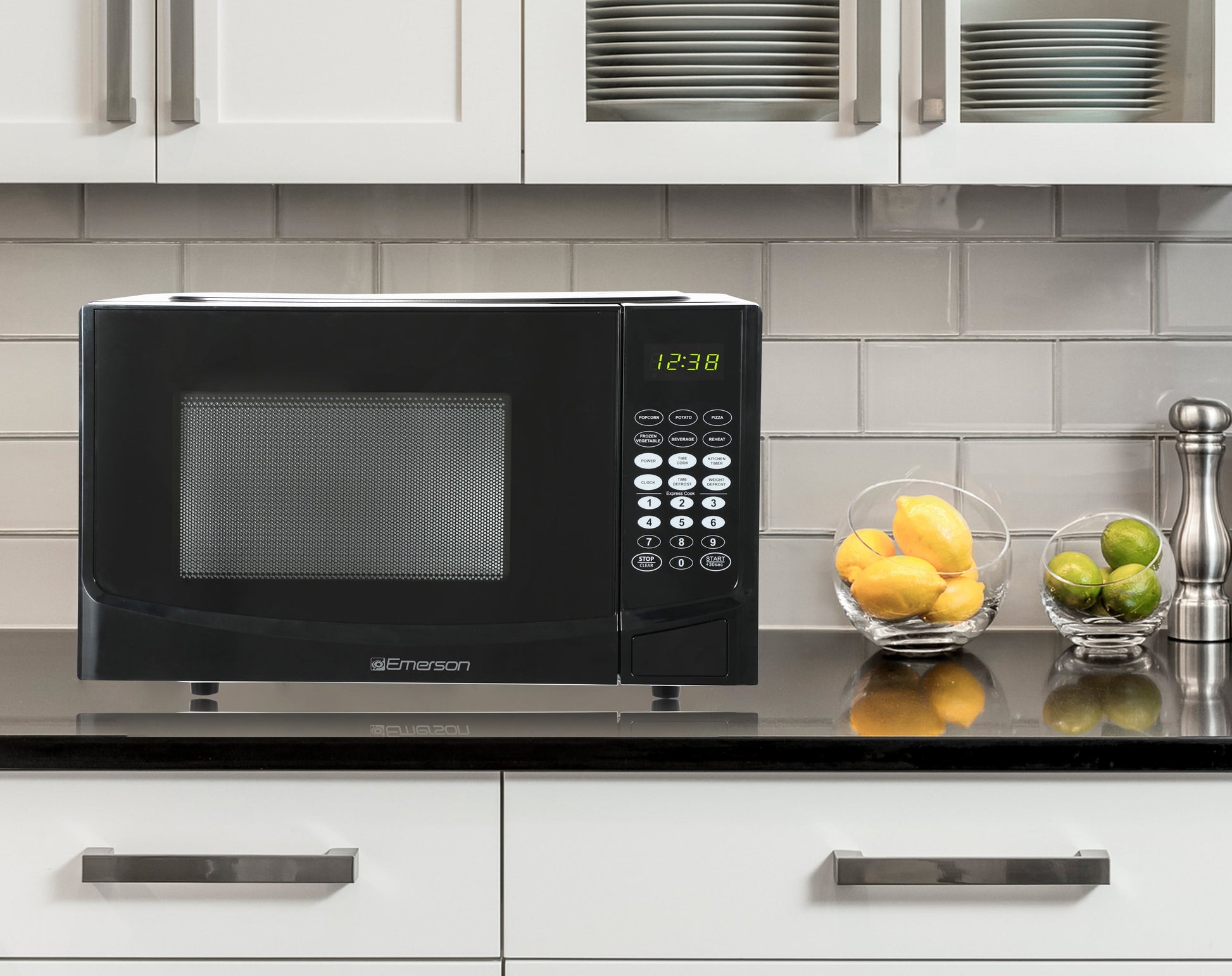 Emerson 0.9 Cu Ft 900 Watt, Touch Control Microwave Oven, Black - MW9255B