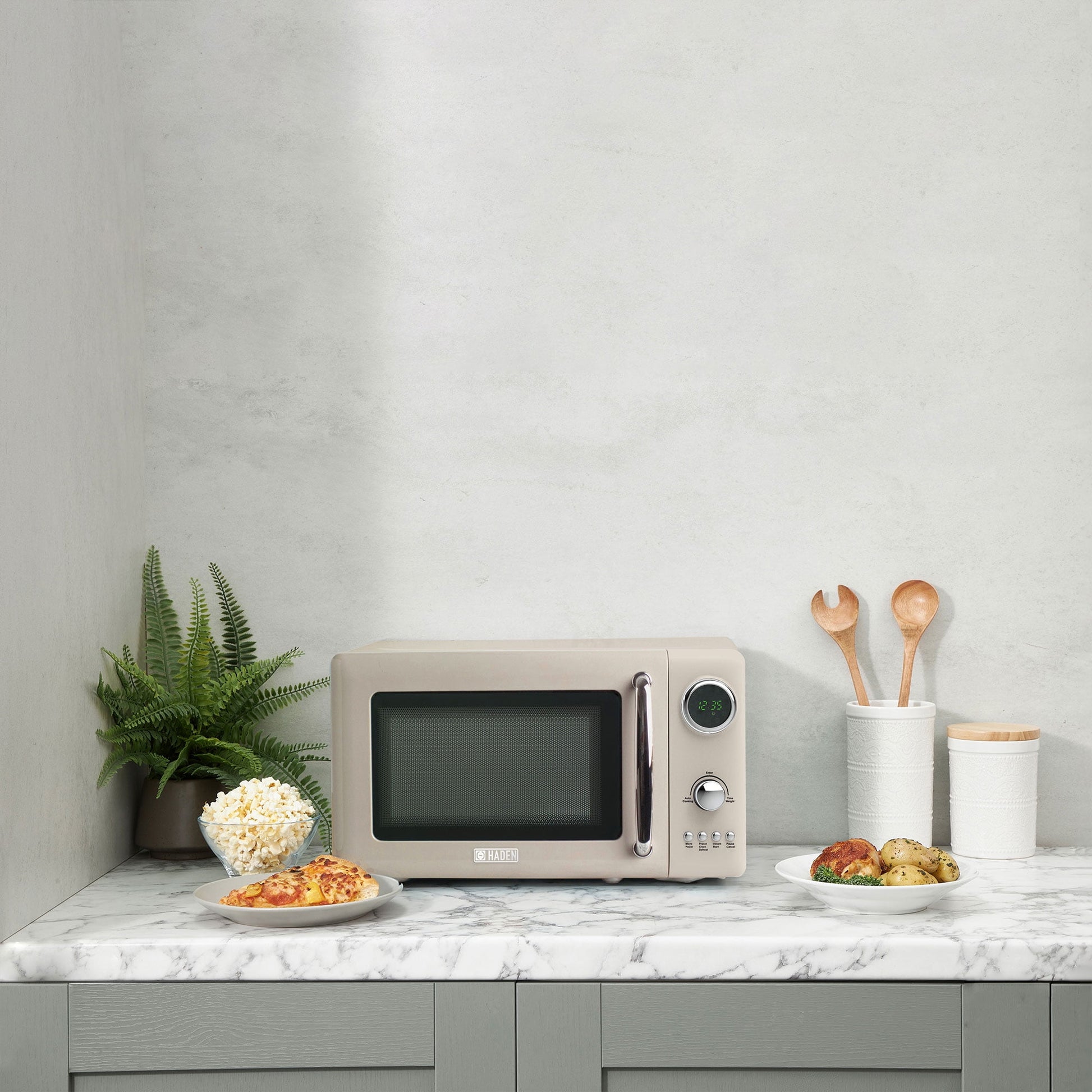 Haden 700W 0.7 Cubic Foot Microwave Oven w/ Digital Controls, Putty/Chrome