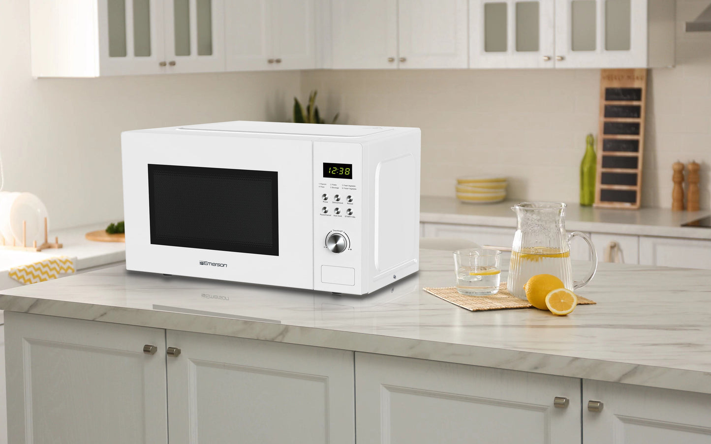 Emerson 1.1 Cu Ft, 1000W White Countertop Microwave Oven, MW1101W