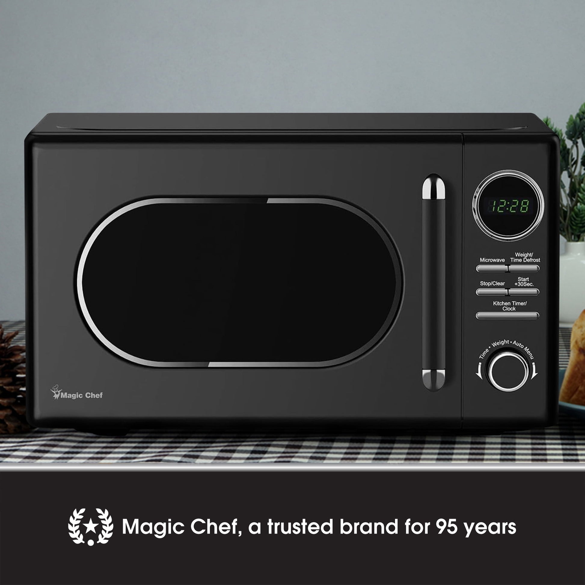 Magic Chef 0.7 Cubic Feet 700W Classic Retro Countertop Microwave, Black
