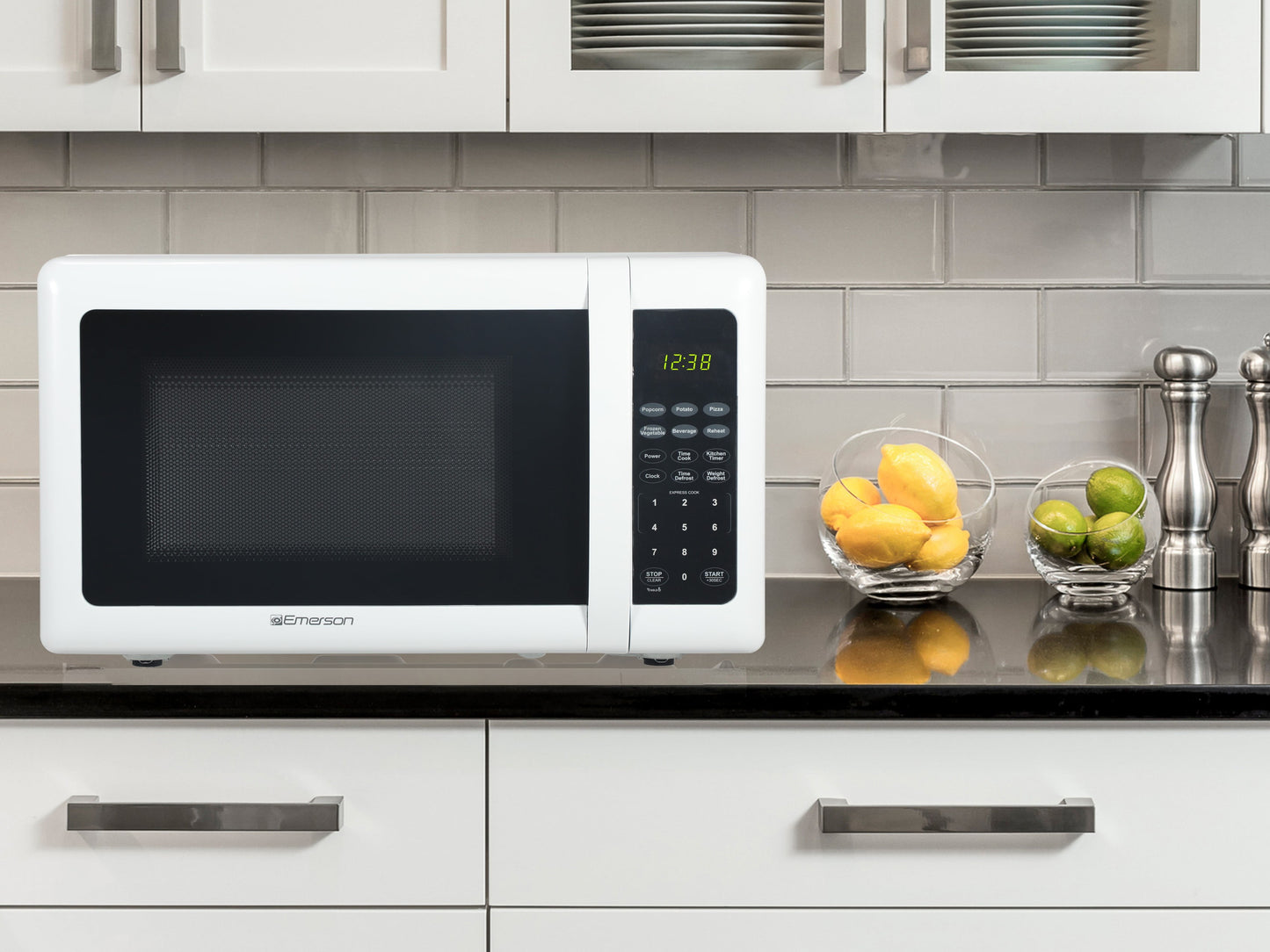 Emerson 0.7 Cu. Ft. 700 Watt, White Microwave Oven with Touch Control, MW7302W