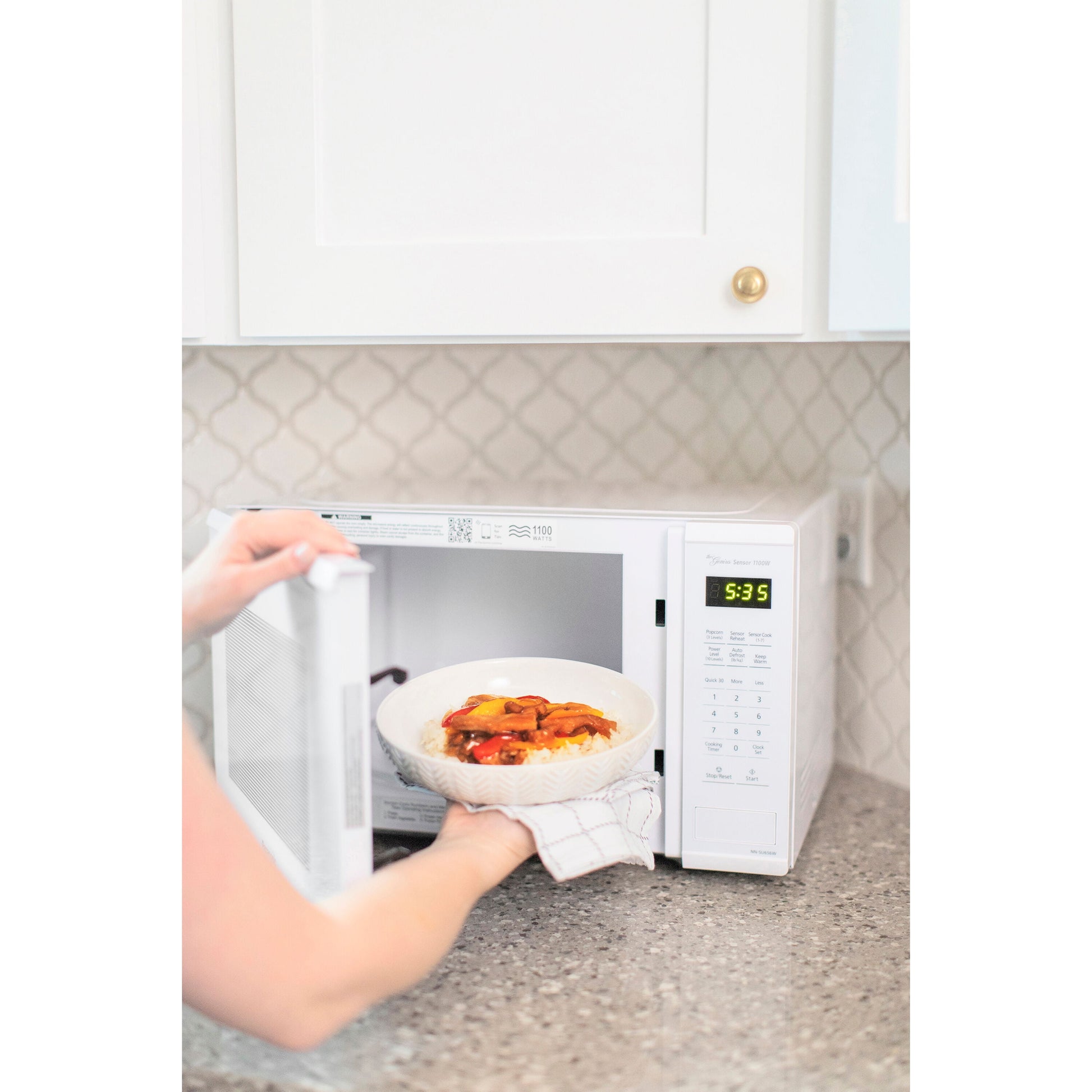 Panasonic  New 1.3 Cu. ft. 1100W Genius Sensor Countertop Microwave Oven in White