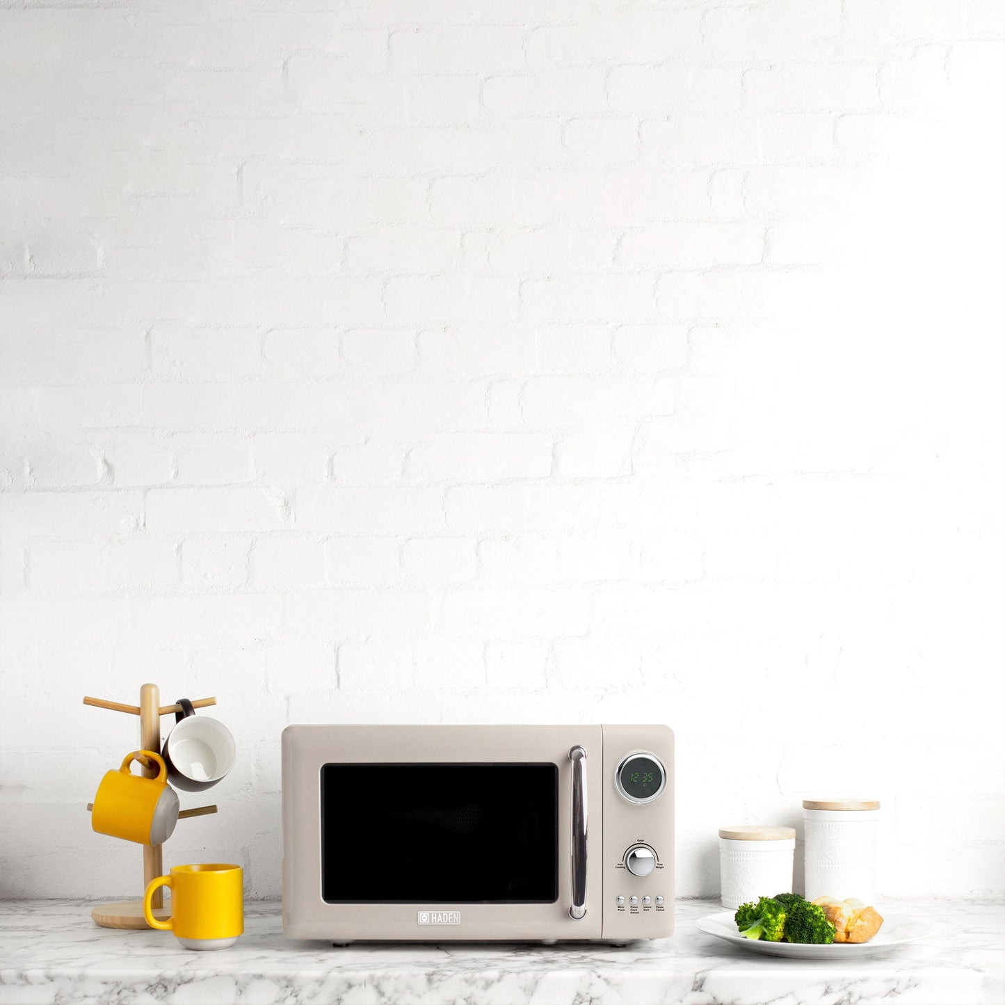 Haden 700W 0.7 Cubic Foot Microwave Oven w/ Digital Controls, Putty/Chrome