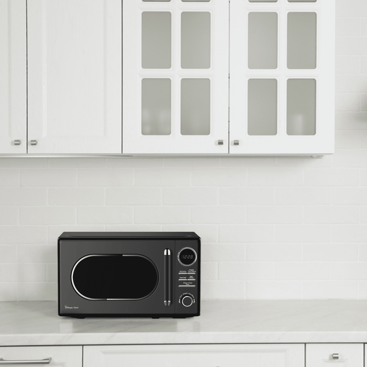 Magic Chef 0.7 Cubic Feet 700W Classic Retro Countertop Microwave, Black