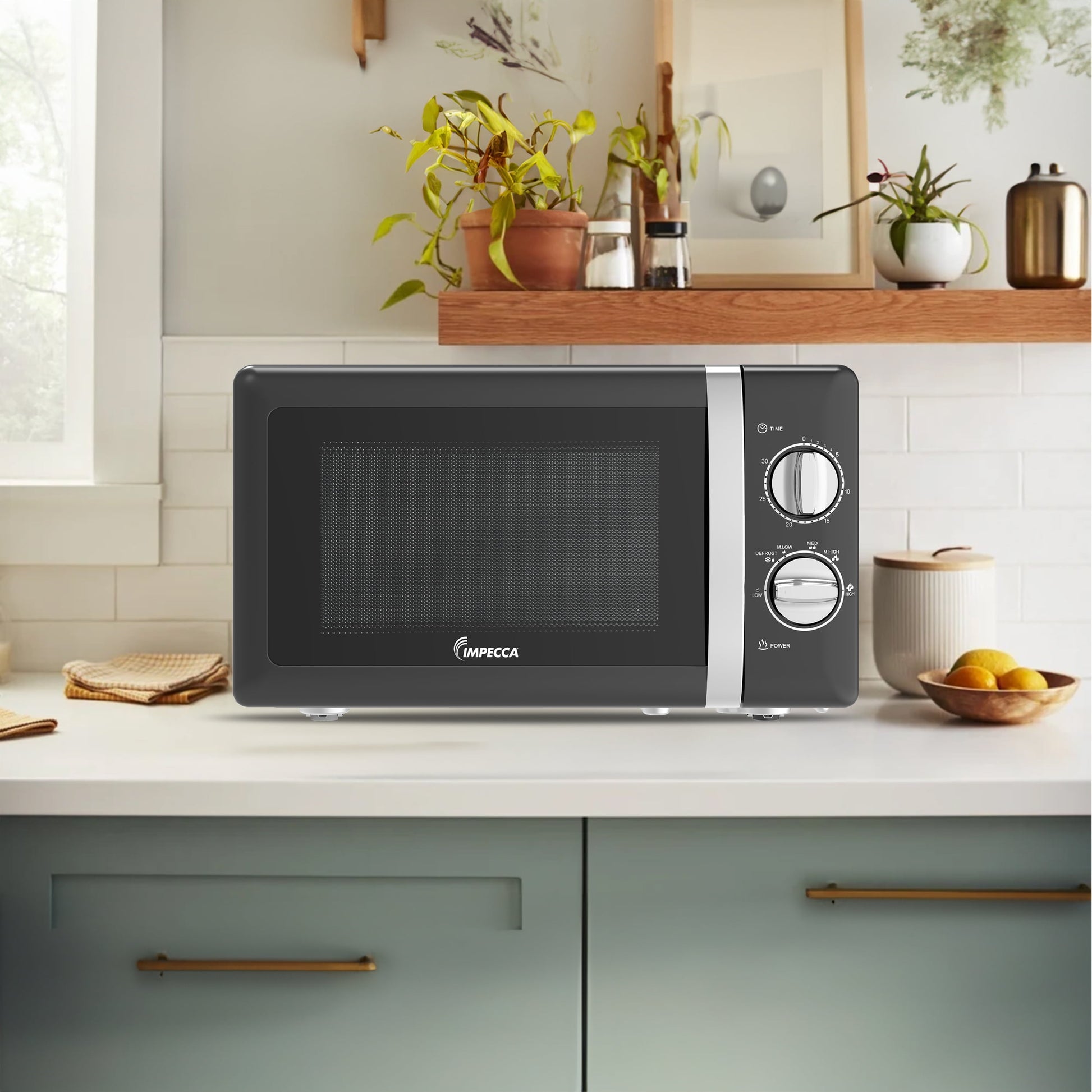 Impecca Mechanical Microwave 0.7 Cubic Feet, Retro Design, Black
